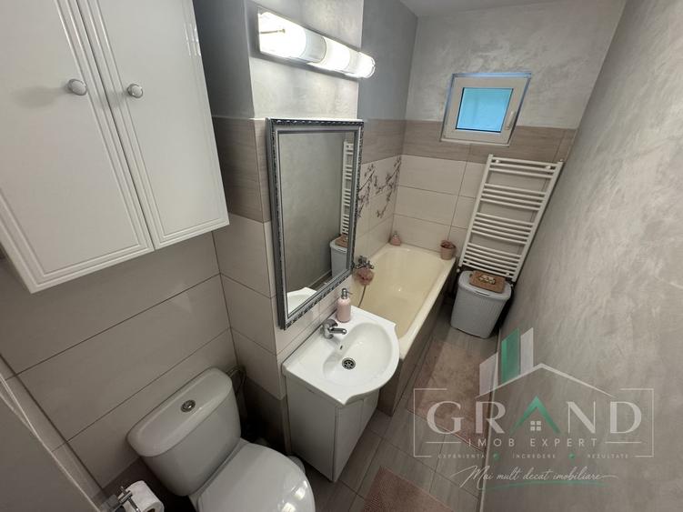 Apartament cu 2 camere decomandat, mobilat în Central
