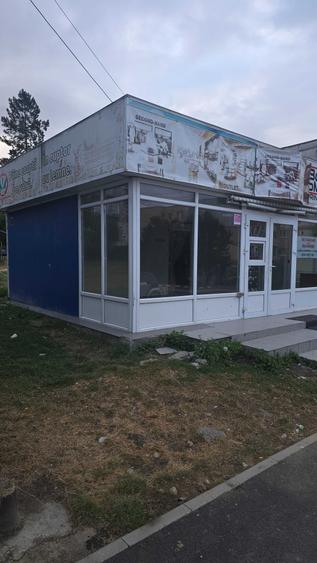 Spațiu comercial, de 50 mp, în Petros