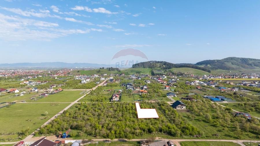 Teren Construcții intravilan de 1136 mp, în Sânpetru