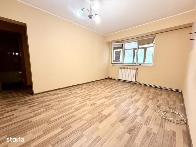 Apartament cu 3 camere semidecomandat în Gării