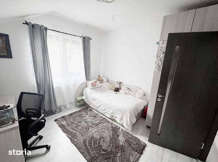 Casă cu 5 camere cu Teren 517 Mp în Dârste