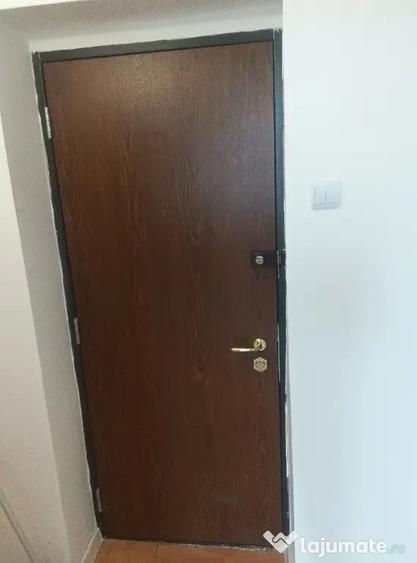Apartament cu 3 camere decomandat în Pantelimon