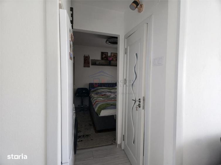Apartament cu 2 camere semidecomandat în Ultracentral