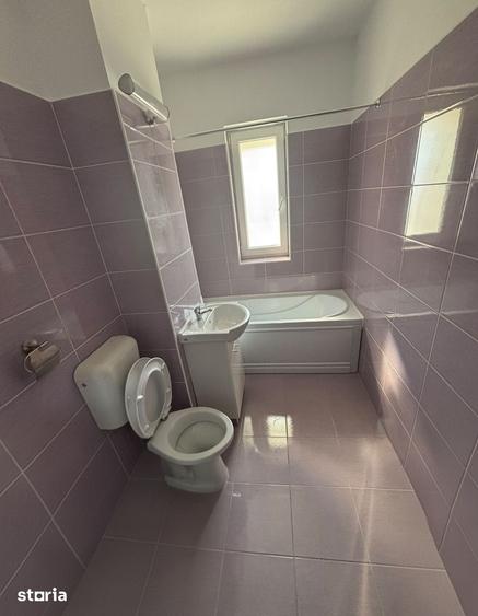 Apartament cu 2 camere decomandat în Tractorul