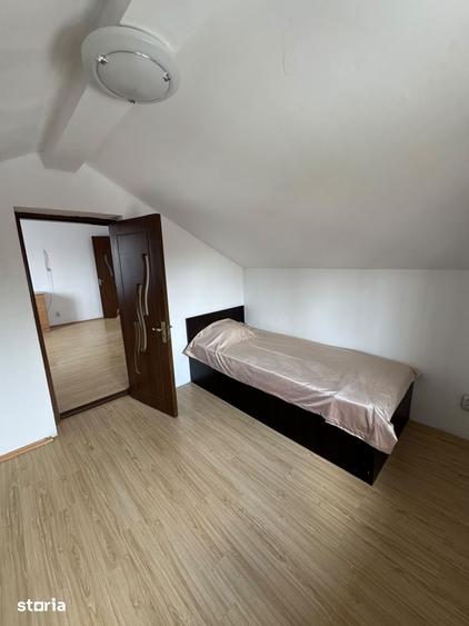 Casă cu 6 camere cu Teren 4044 Mp în Drăgoești