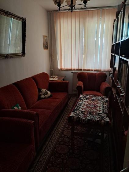Apartament cu 4 camere decomandat în Ultracentral