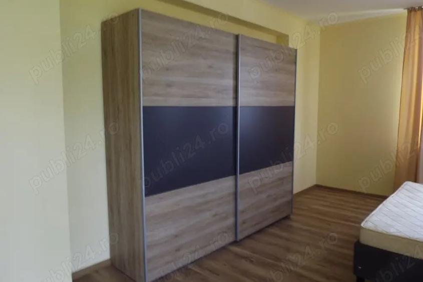 Casă cu 5 camere cu Teren 500 Mp în Episcopia Bihorului