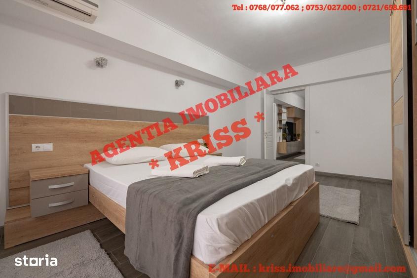 Apartament cu 4 camere decomandat în Central