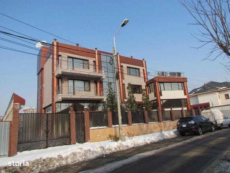 Casă cu 4 camere în Herăstrău