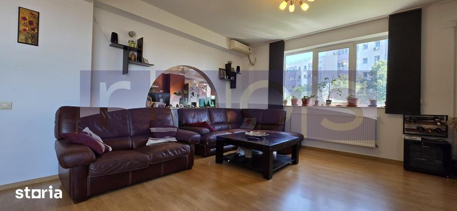 Apartament cu 4 camere în Titan