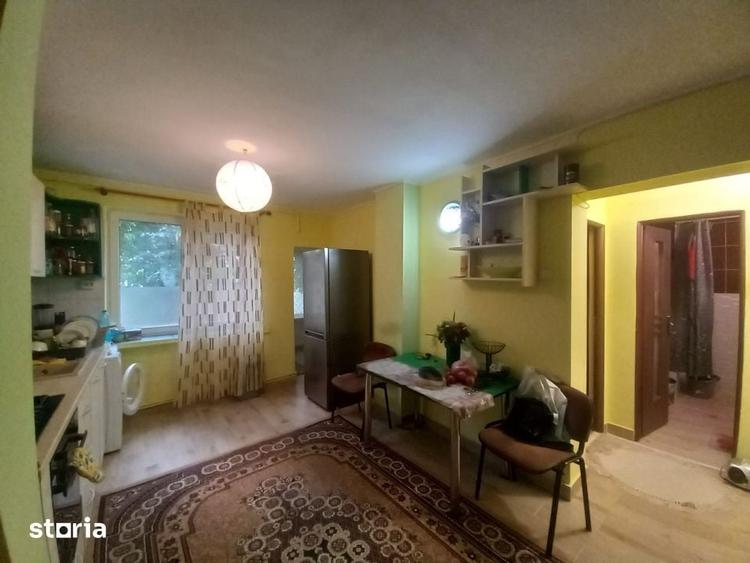 Apartament cu 3 camere decomandat în Săsar