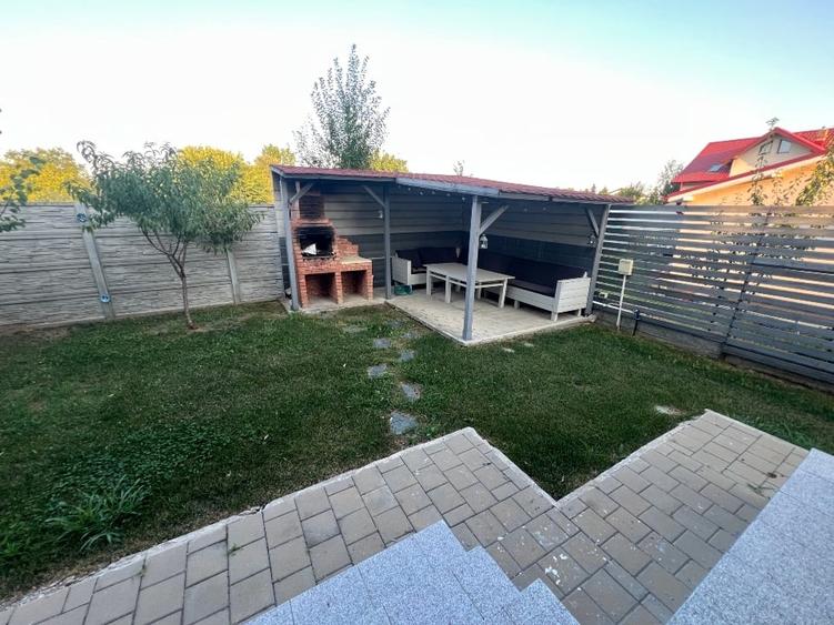 Duplex cu 4 camere cu Canalizare în Domnești