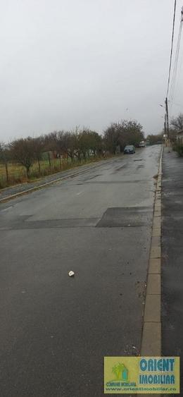 Teren de 3200 mp, în Valu lui Traian