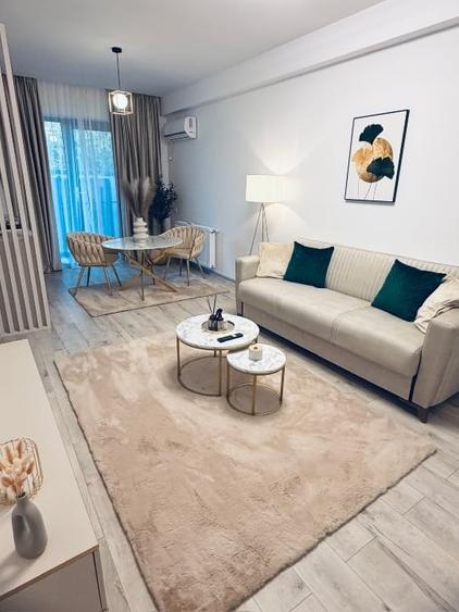 Apartament cu 2 camere nedecomandat, mobilat în Palazu Mare