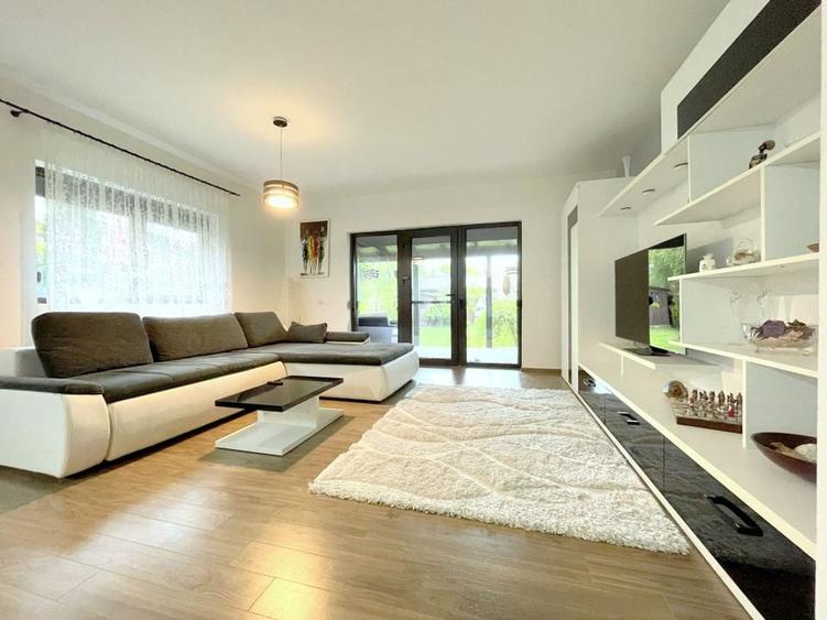 Duplex cu 4 camere cu Canalizare în Dumbrăvița