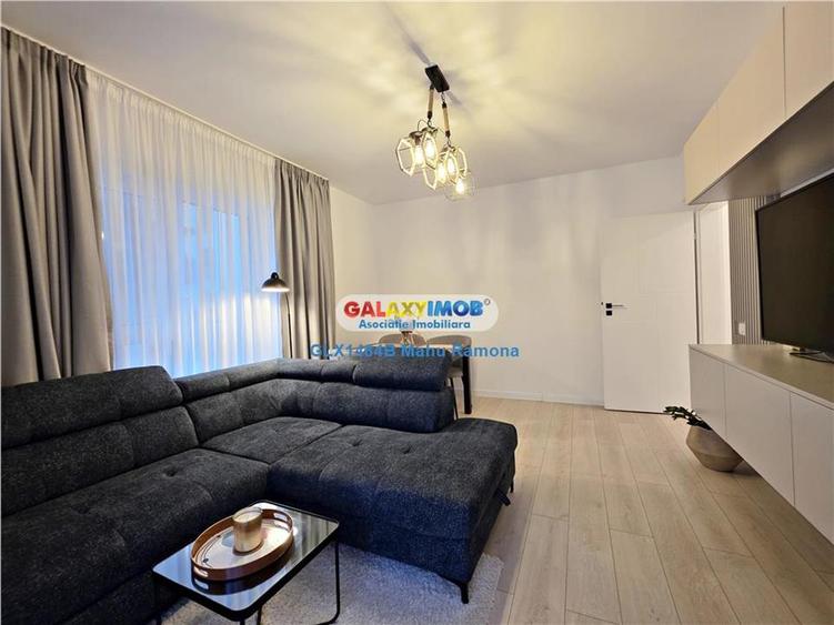 Apartament cu 3 camere decomandat, mobilat în Central