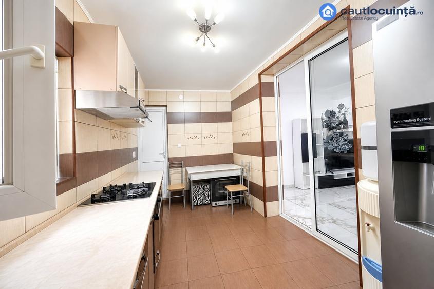 Casă individuală cu 6 camere cu Canalizare în Doamna Ghica