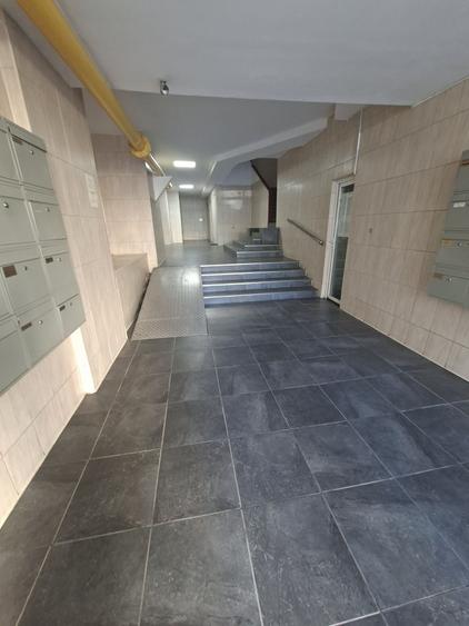 Apartament decomandat în Universitate