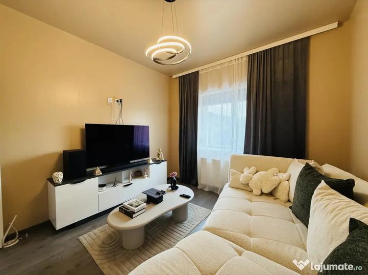 Casă cu 3 camere cu Teren 250 Mp în Sânmihaiu Român