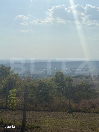 Teren de 1700 mp, în Boldești