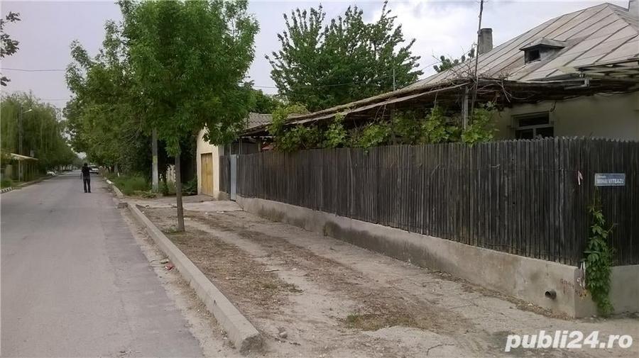 Casă cu 10 camere cu Teren 2000 Mp în Țăndărei