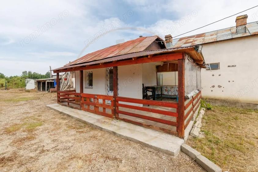 Casă cu 1 camere cu Teren 2140 Mp în Lunca