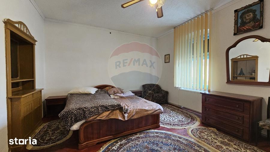Casa cu 2 corpuri in Sanpetru | Singur in curte | 1025 mp teren - 15