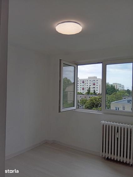 Apartament cu 2 camere decomandat în Berceni