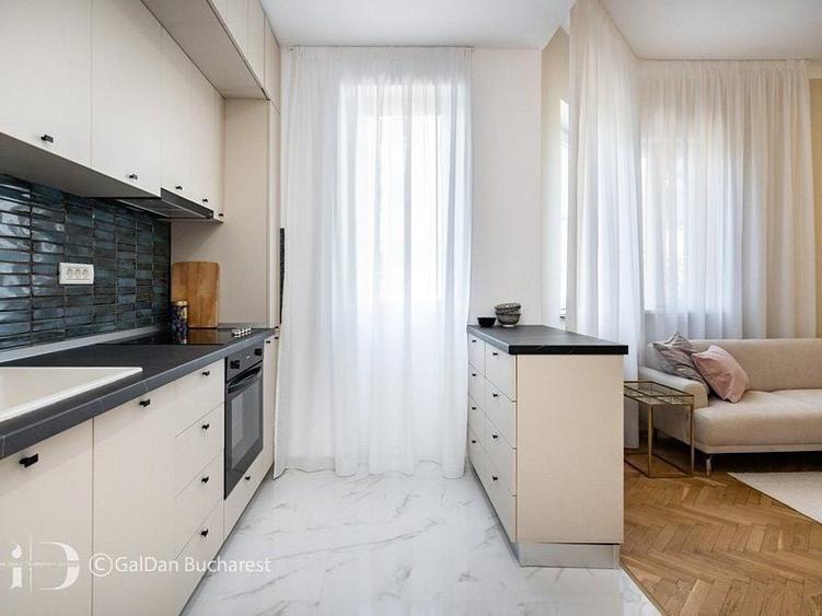 Apartament cu 3 camere semidecomandat, mobilat în Universitate