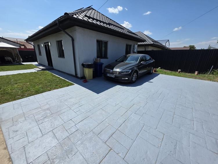 Casă individuală cu 3 camere cu Canalizare în Petrăchioaia