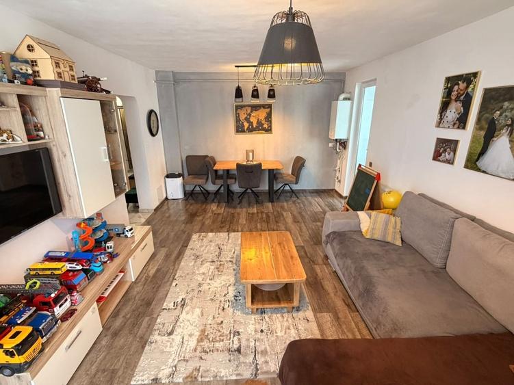 Apartament cu 2 camere decomandat, mobilat în Florești