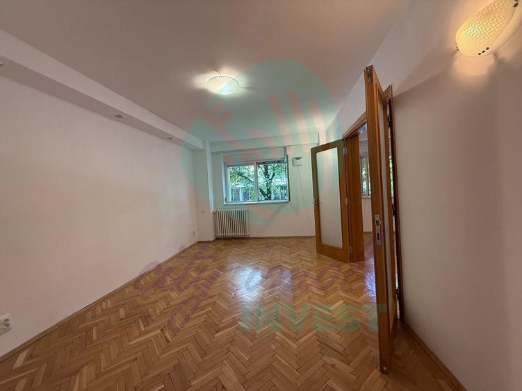 Apartament cu 4 camere decomandat în Decebal