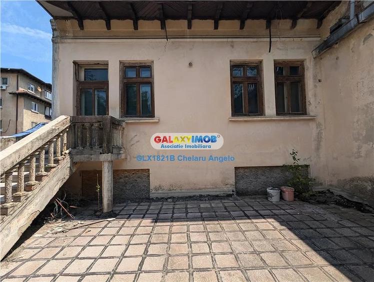 Casă cu 10 camere cu Teren 1760 Mp în Cișmigiu