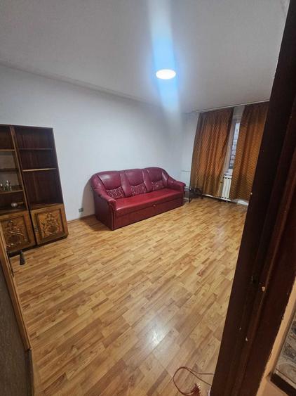 Apartament cu 2 camere decomandat în Rahova