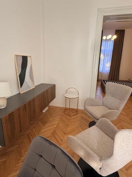 Apartament cu 2 camere nedecomandat, mobilat în Sinaia