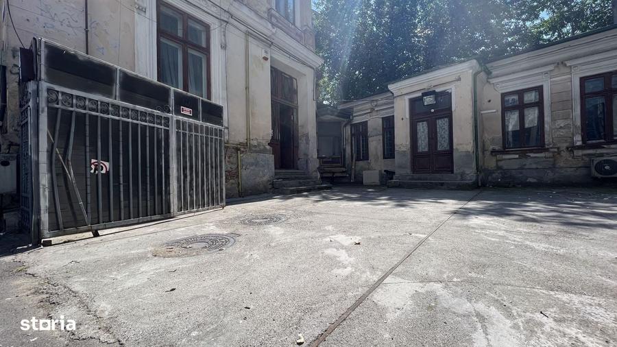 Casă cu 4 camere în Batistei