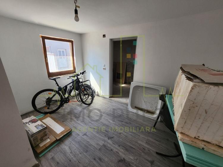 Casă individuală cu 4 camere cu Canalizare în Șag