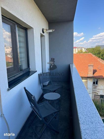 Apartament cu 2 camere semidecomandat, mobilat în 1 Mai