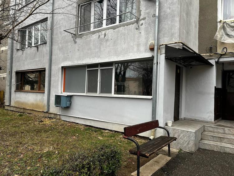 Spațiu comercial, de 37 mp, în Războieni