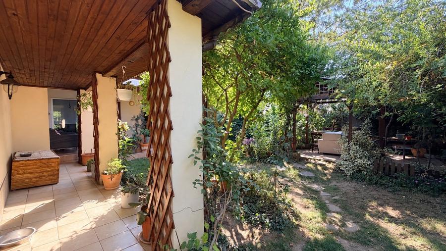 Casă individuală cu 3 camere cu Canalizare în Fundeni