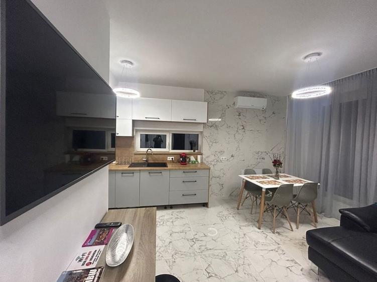 Apartament cu 3 camere decomandat în Ștefan cel Mare