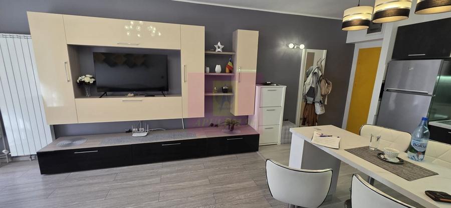 Apartament cu 2 camere semidecomandat, mobilat în Calea Moroieni
