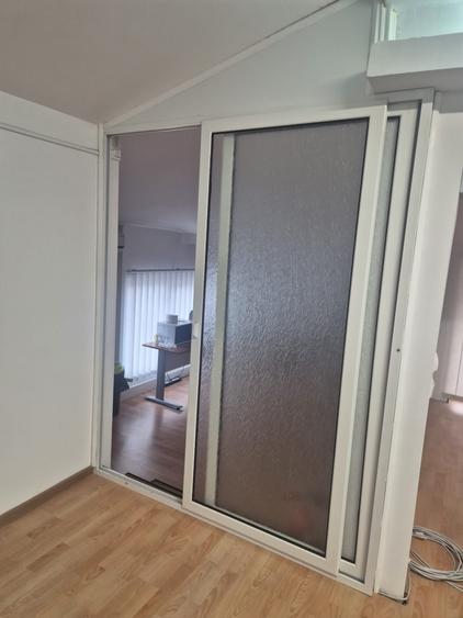 Birou, de 157 mp, în Micro 9