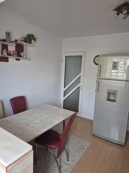 Apartament cu 2 camere decomandat în Dornești
