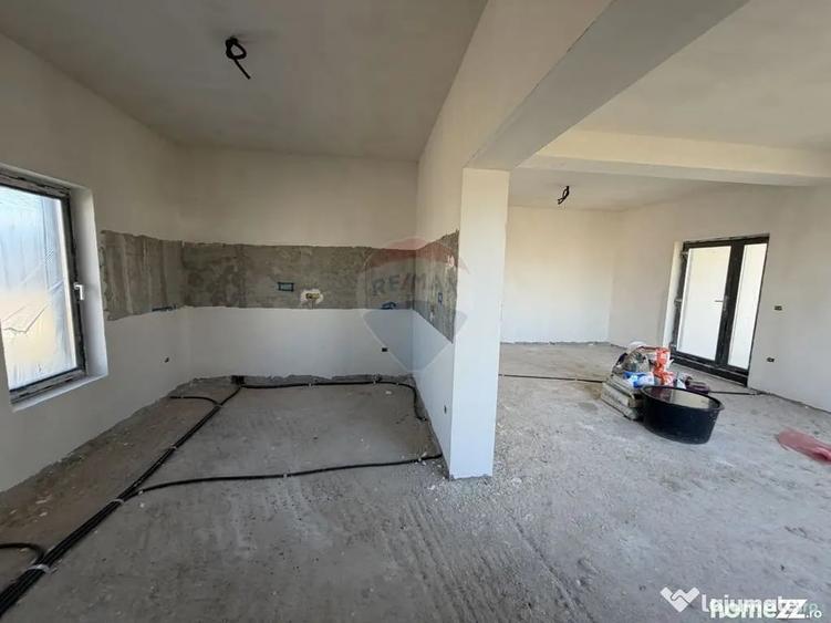 Casă cu 4 camere cu Teren 470 Mp în Câmpineanca