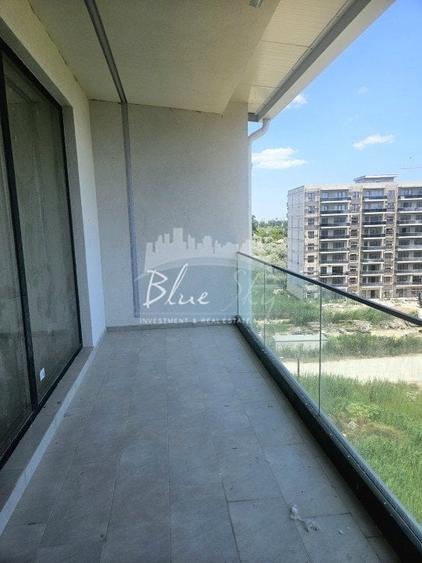Apartament cu 3 camere decomandat în Mamaia-Sat