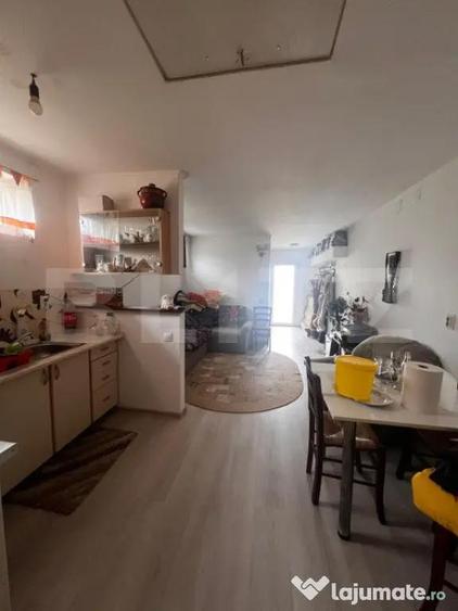 Casă cu 4 camere cu Teren 500 Mp în Central