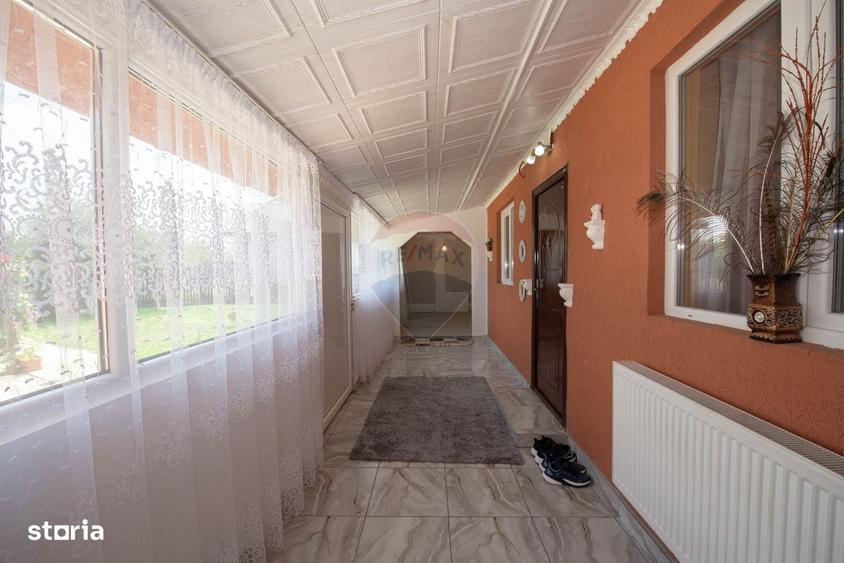 Casă cu 3 camere în Adunații-Copăceni