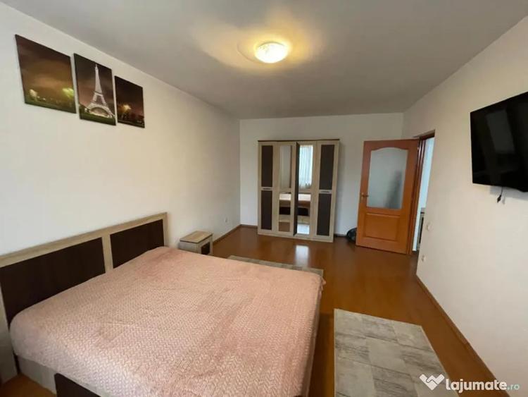Garsonieră decomandată în Central