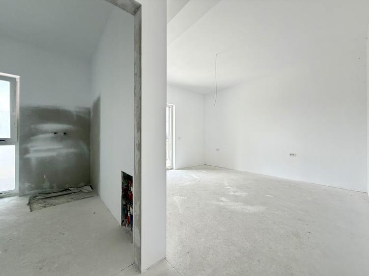 Duplex cu 5 camere cu Canalizare în Dumbrăvița